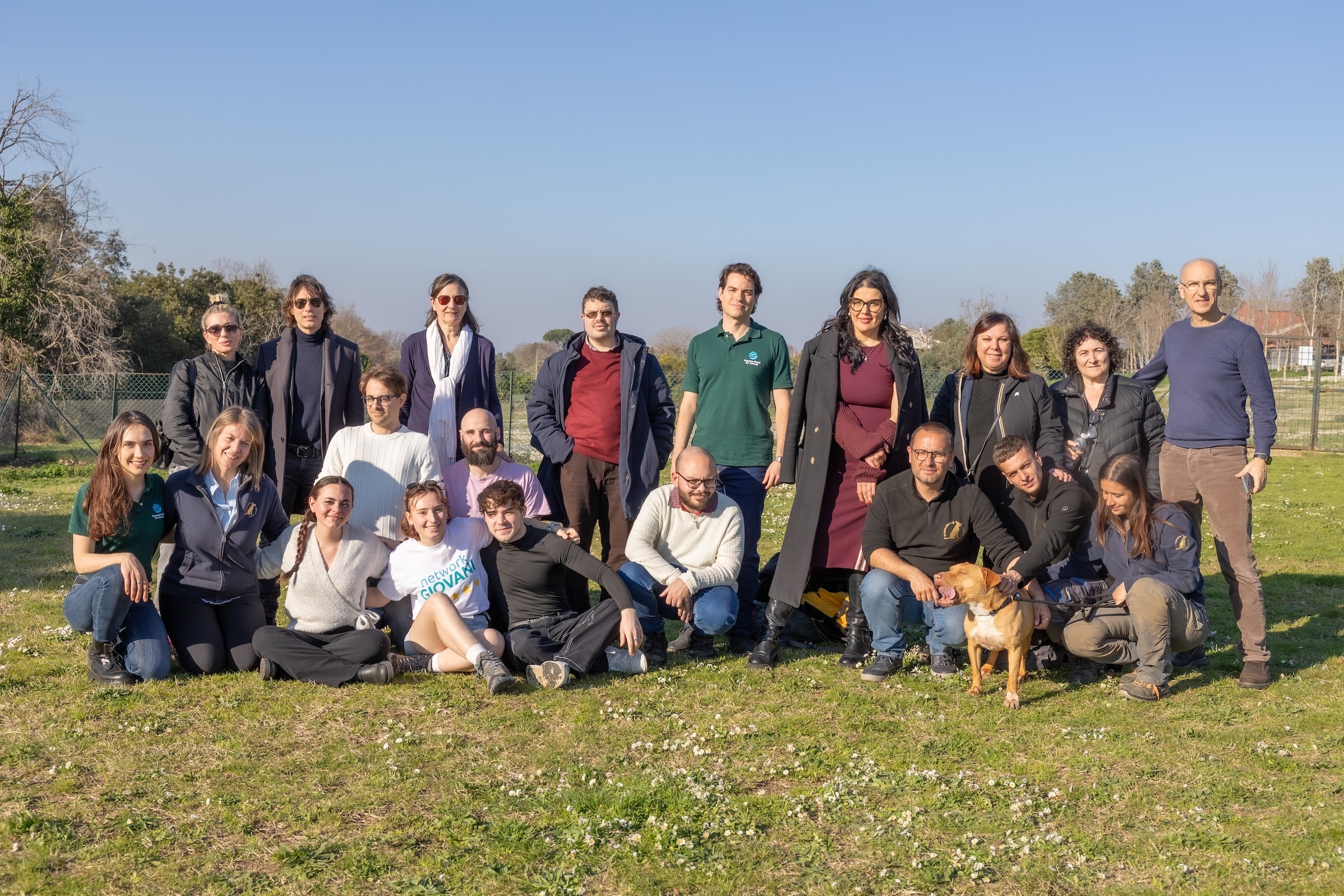 Visita della Senatrice Anna Bilotti ai cani salvati dai combattimenti clandestini – regalati giochi funzionali al recupero comportamentale